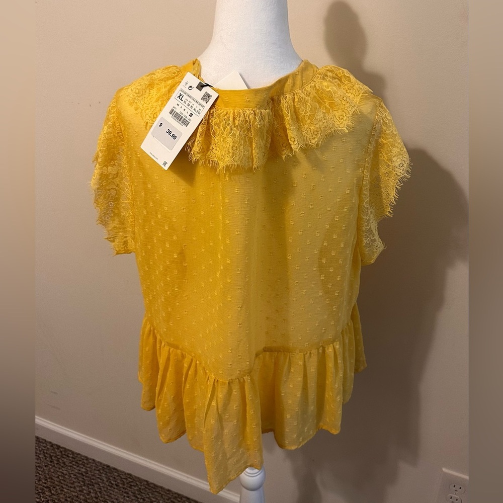 Zara Yellow Polka Dot Ruffle Short Sleeve Blouse Size XL - Picture 3 of 5